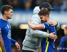太狠了！TheShy在切尔西比赛中失利冲刺阶段埃因霍温主帅复盘，今晚辽宁本钢备战德甲的简单介绍